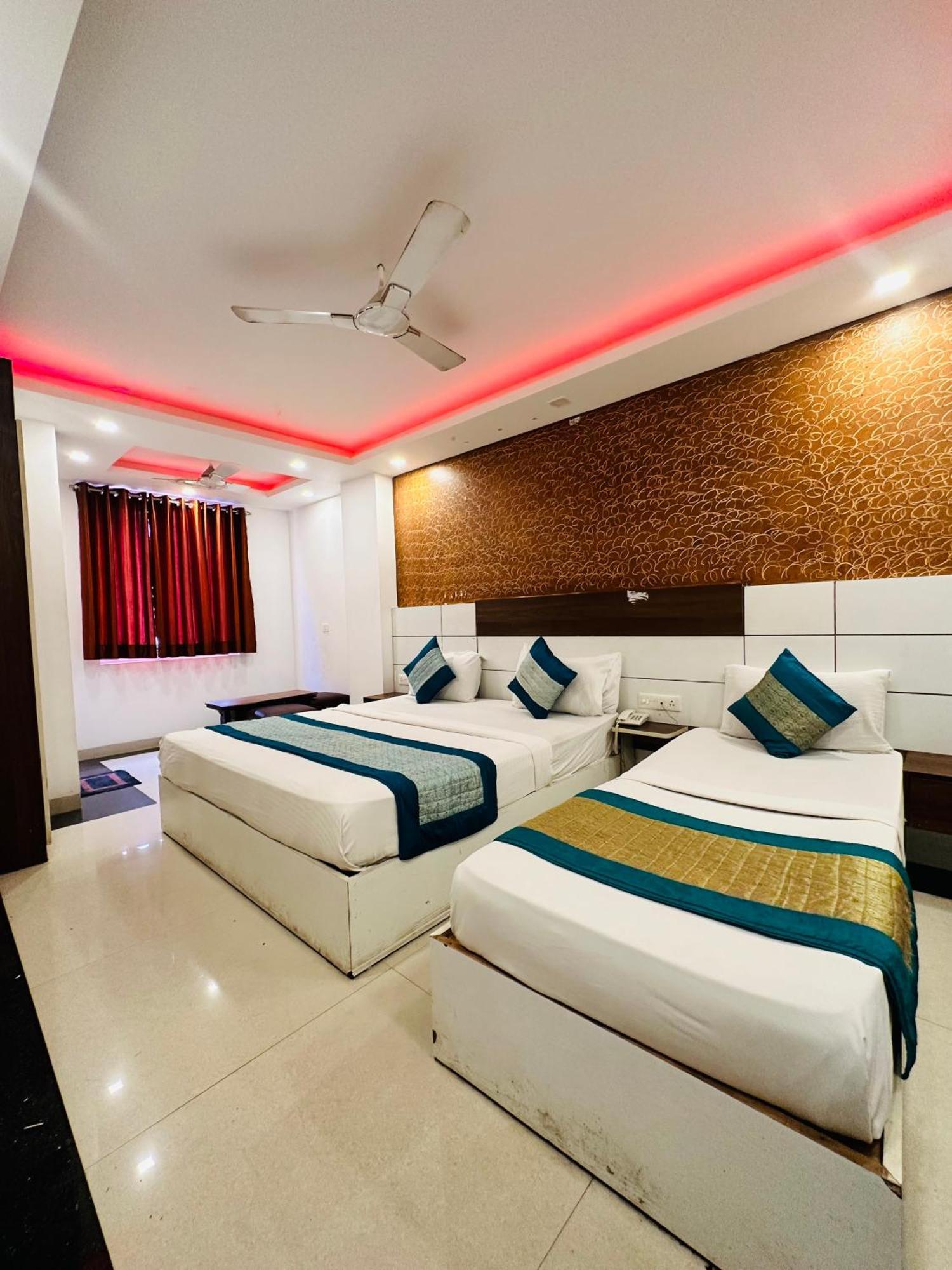 Airport Hotel Mayank Residency Nova Deli Exterior foto