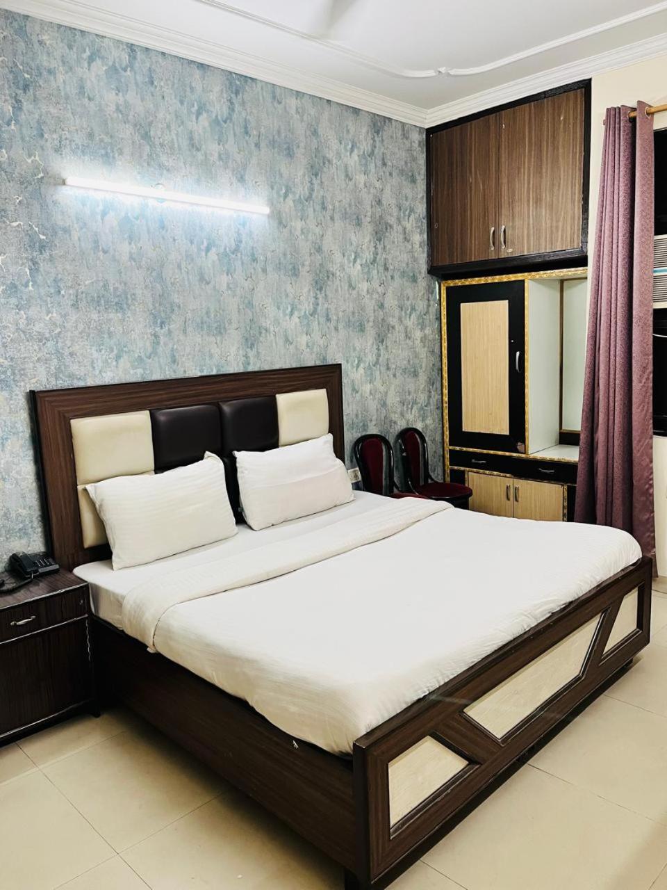 Airport Hotel Mayank Residency Nova Deli Exterior foto